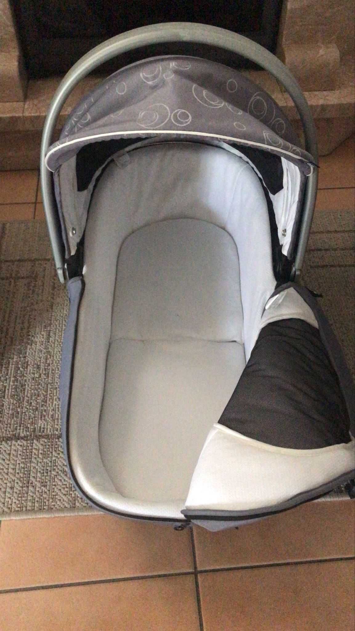 CONJUNTO CHICCO DE BEBÉ - ovo + sistema isofix + cama + carrinho