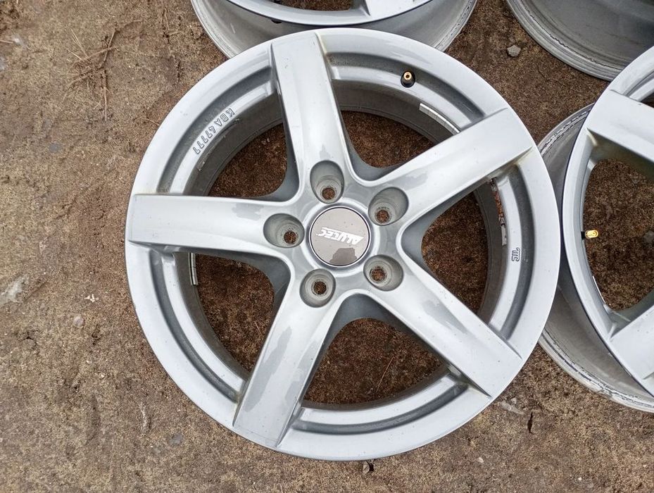 Vw T5 Trafic  Vivaro  BMW 17cali  5x120 Alutec 7,5Jx17H2 Super Wzór