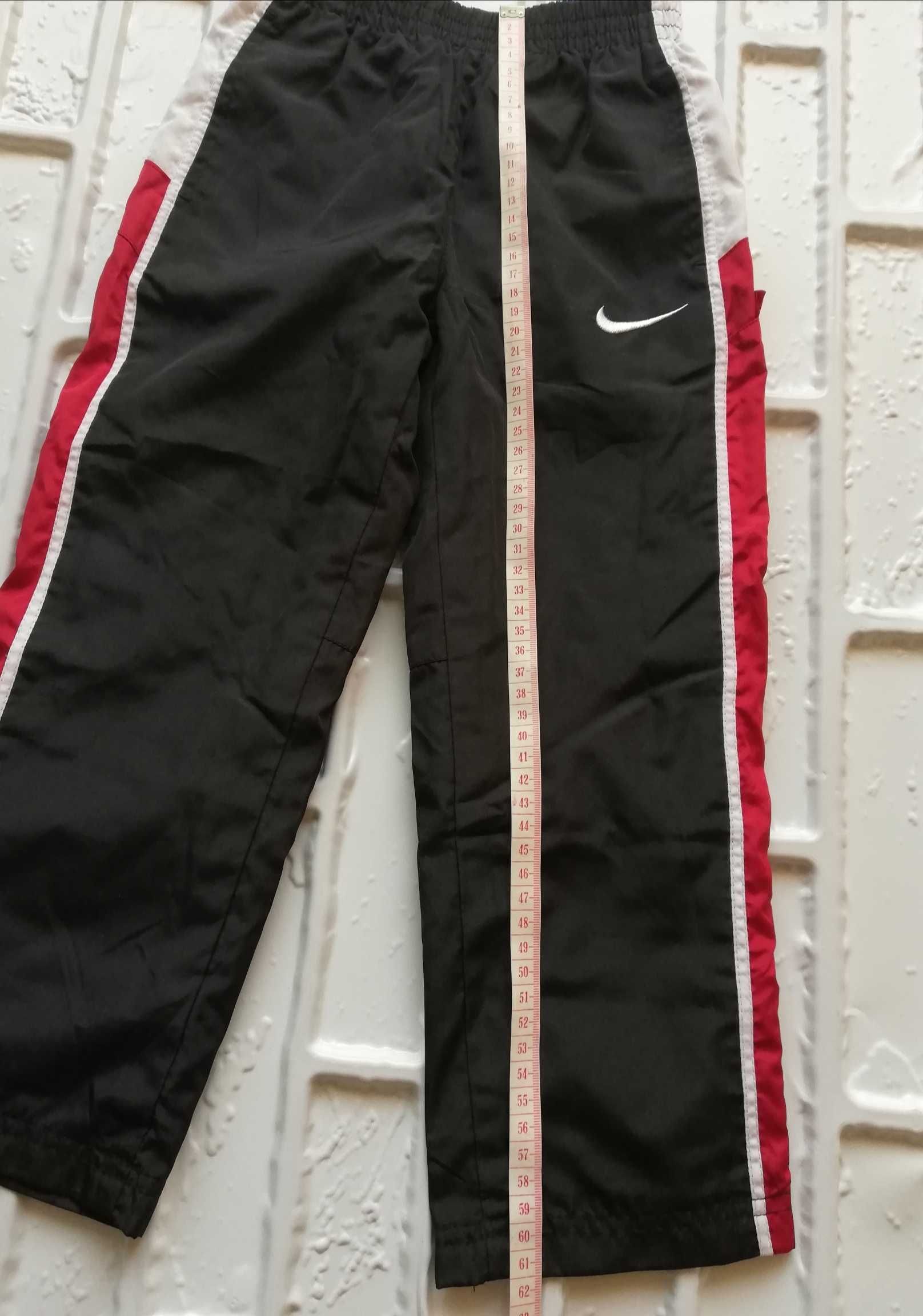 Nowe spodnie Nike rozmiar 104