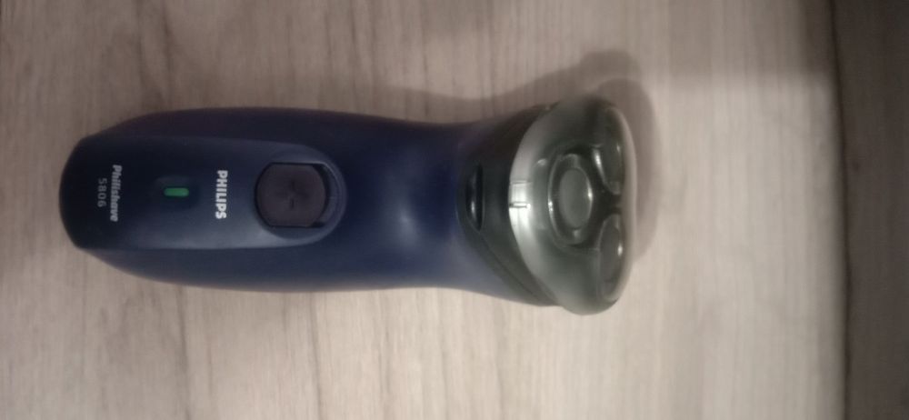 Продам Бритву Philips