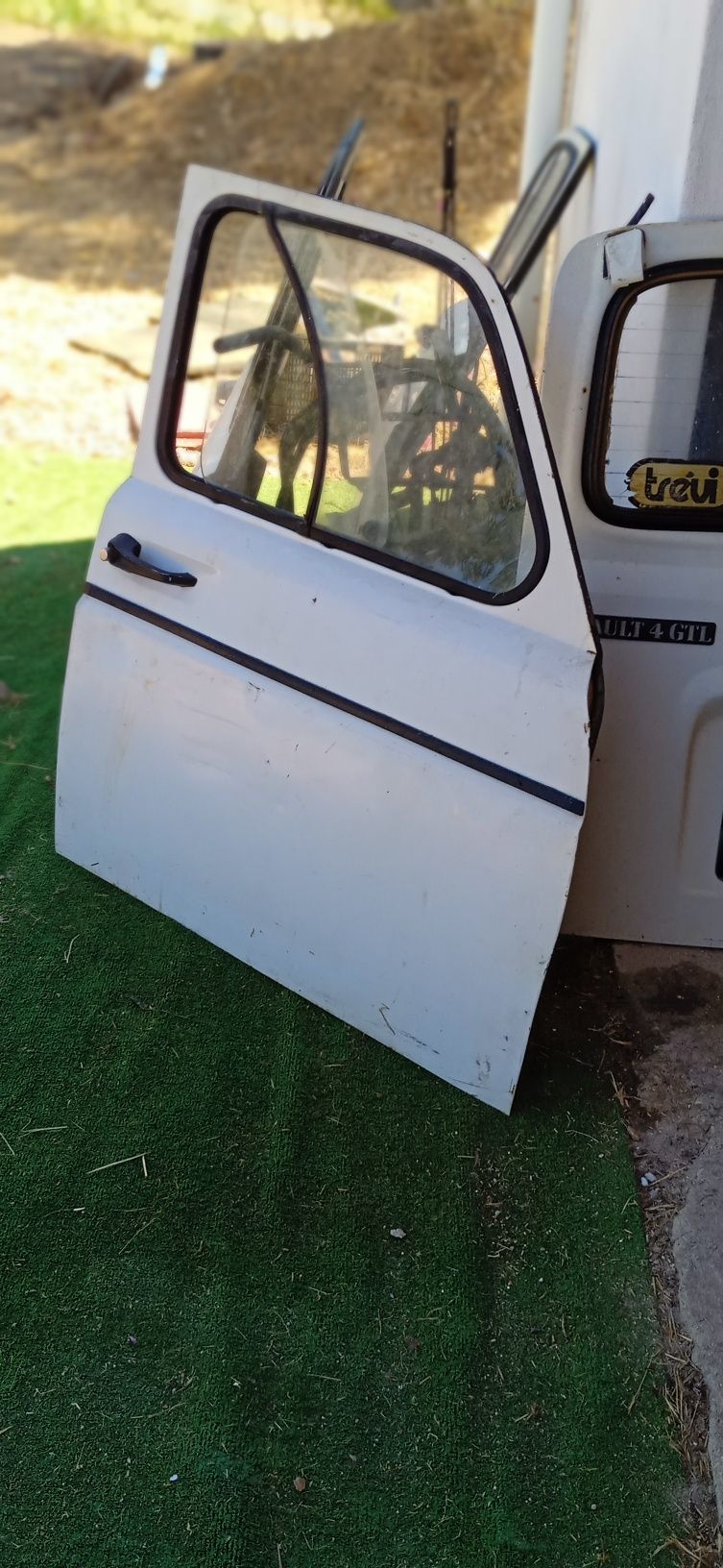 Portas da Renault 4L
