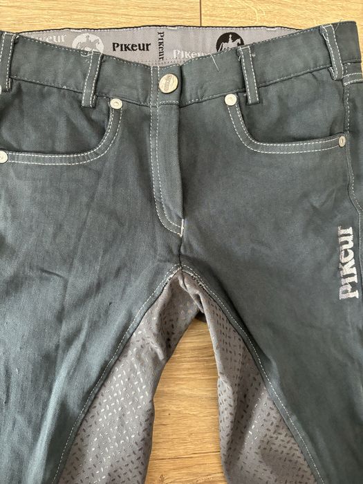 Bryczesy jeździeckie z lejem silikonowym 164 Pikeur