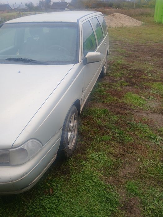 Авто находу сів поїхав