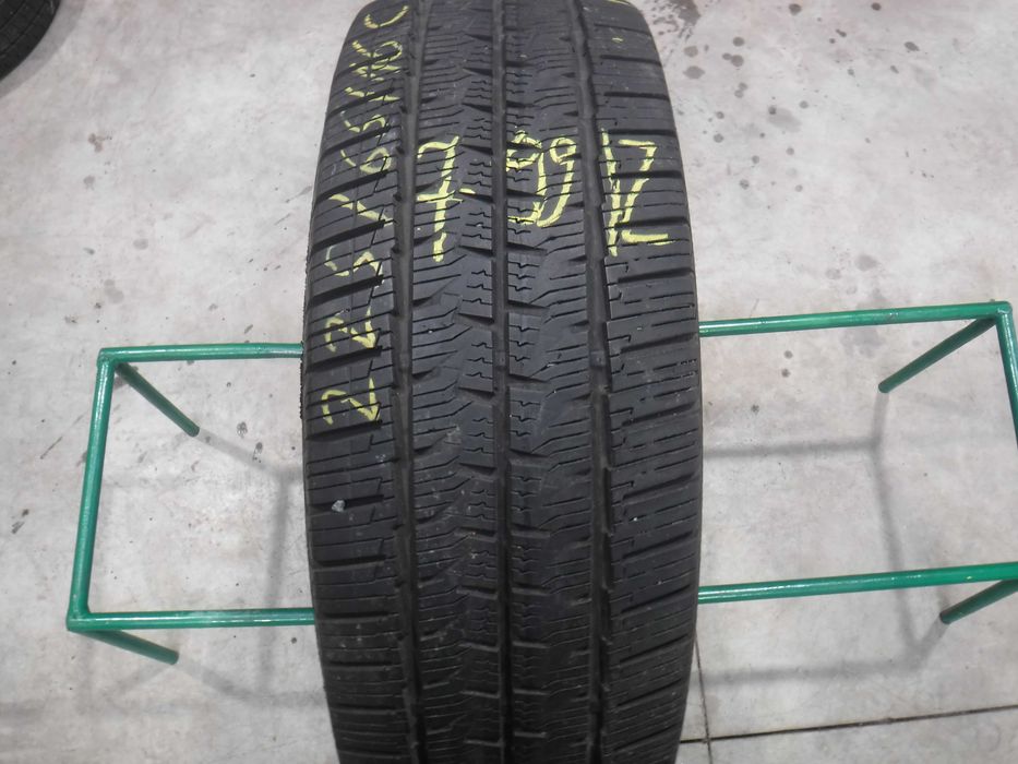 1xOpona 235/65/R16C całoroczne Continental VanContact 4Season 5,5mm