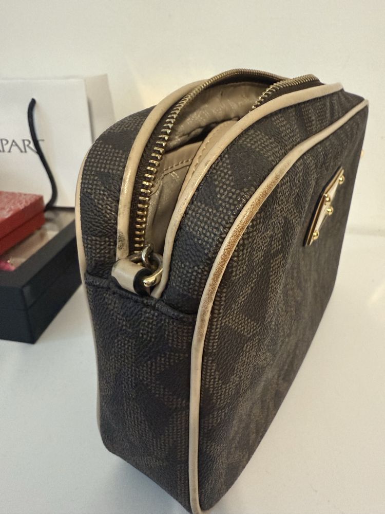 Torebka listonoszka Michael Kors Jet Set monogram