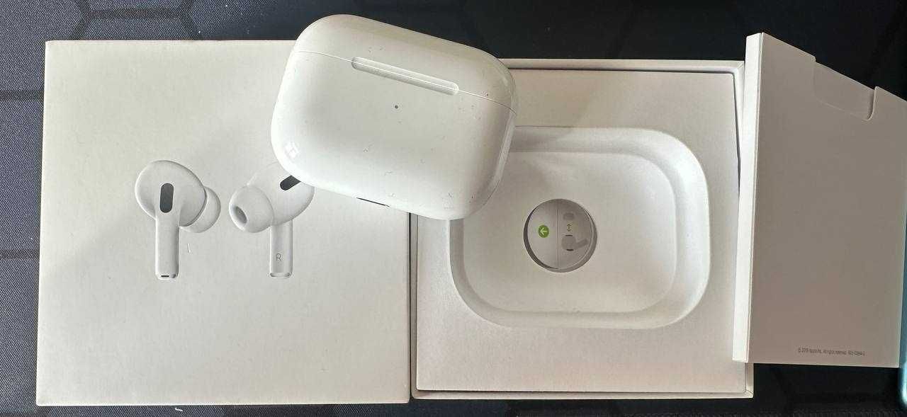 Apple AirPods Pro.