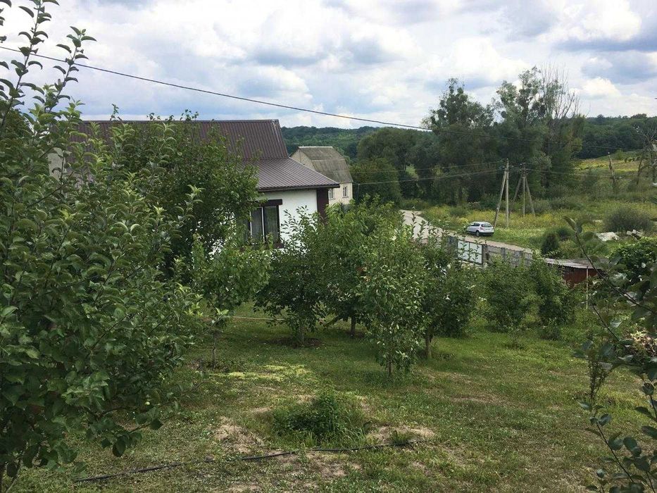 Будинок на пагорбі з видом на озеро та власною енергією, Гвоздів