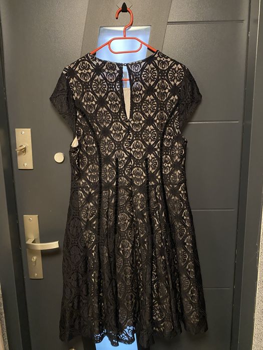 piękna koronkowa sukienka rozmiar 44