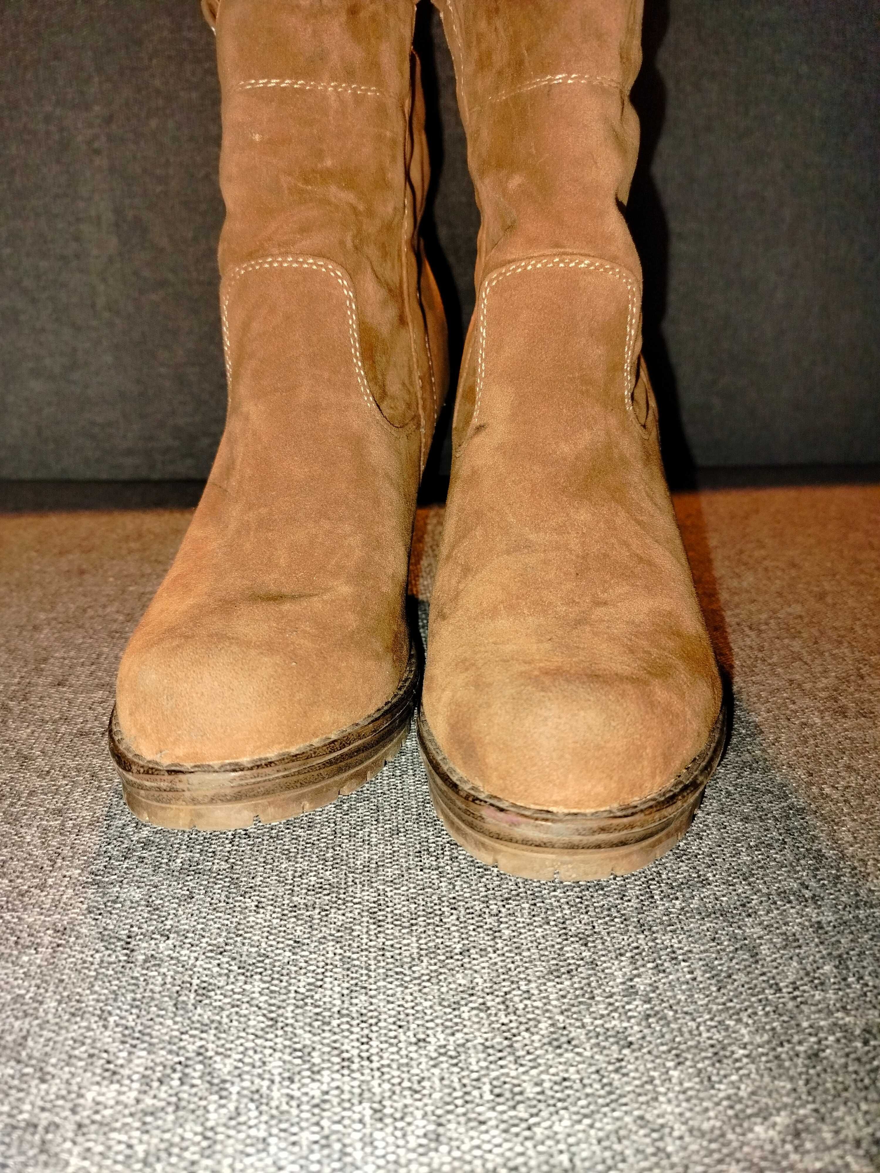 Kowbojki ,buty damskie na platformie 40 Vesuwio zamszowe brązowe.