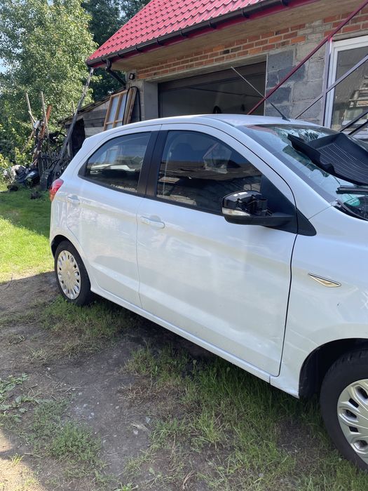 Ford Ka+ drzwi klapa ćwiartki