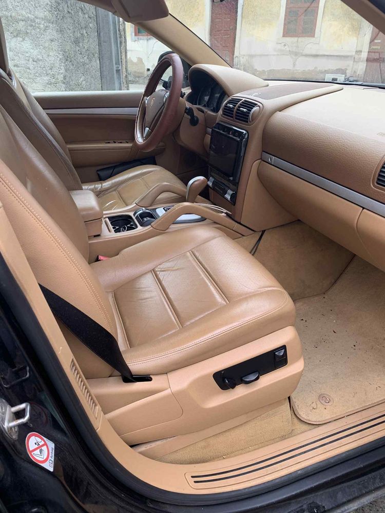 Porsche Cayenne 3.2 triptonic