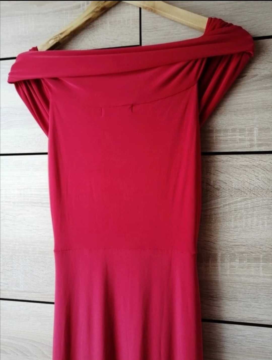 Czerwona, wieczorowa sukienka maxi
