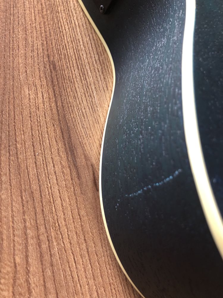Ukulele elektroakustyczne