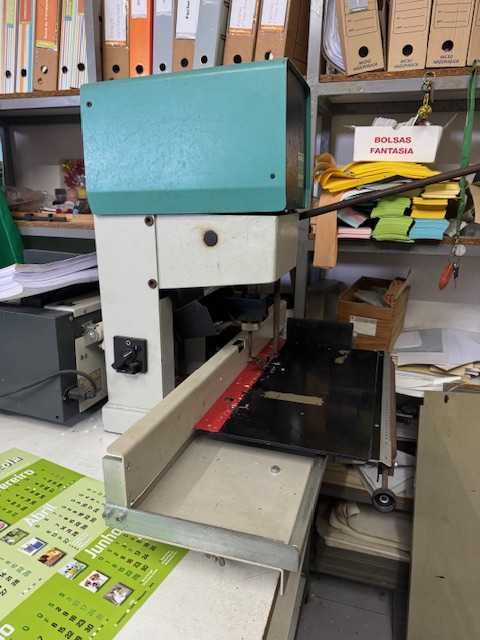 Maquina de furar NAGEL Citoborma 180