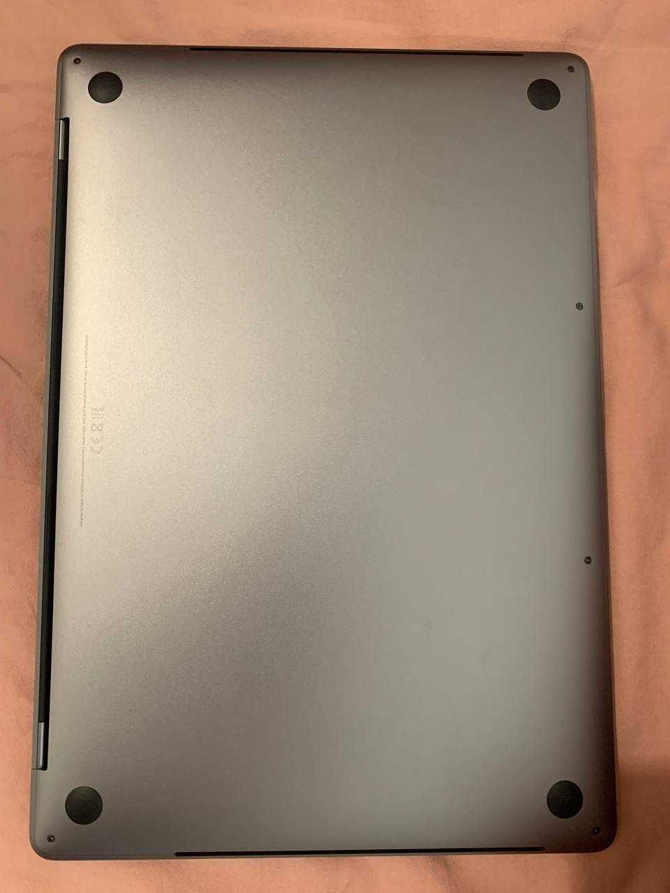 2 цикла заряду Macbook Pro 15” 2018 i9 16Gb | 512Gb