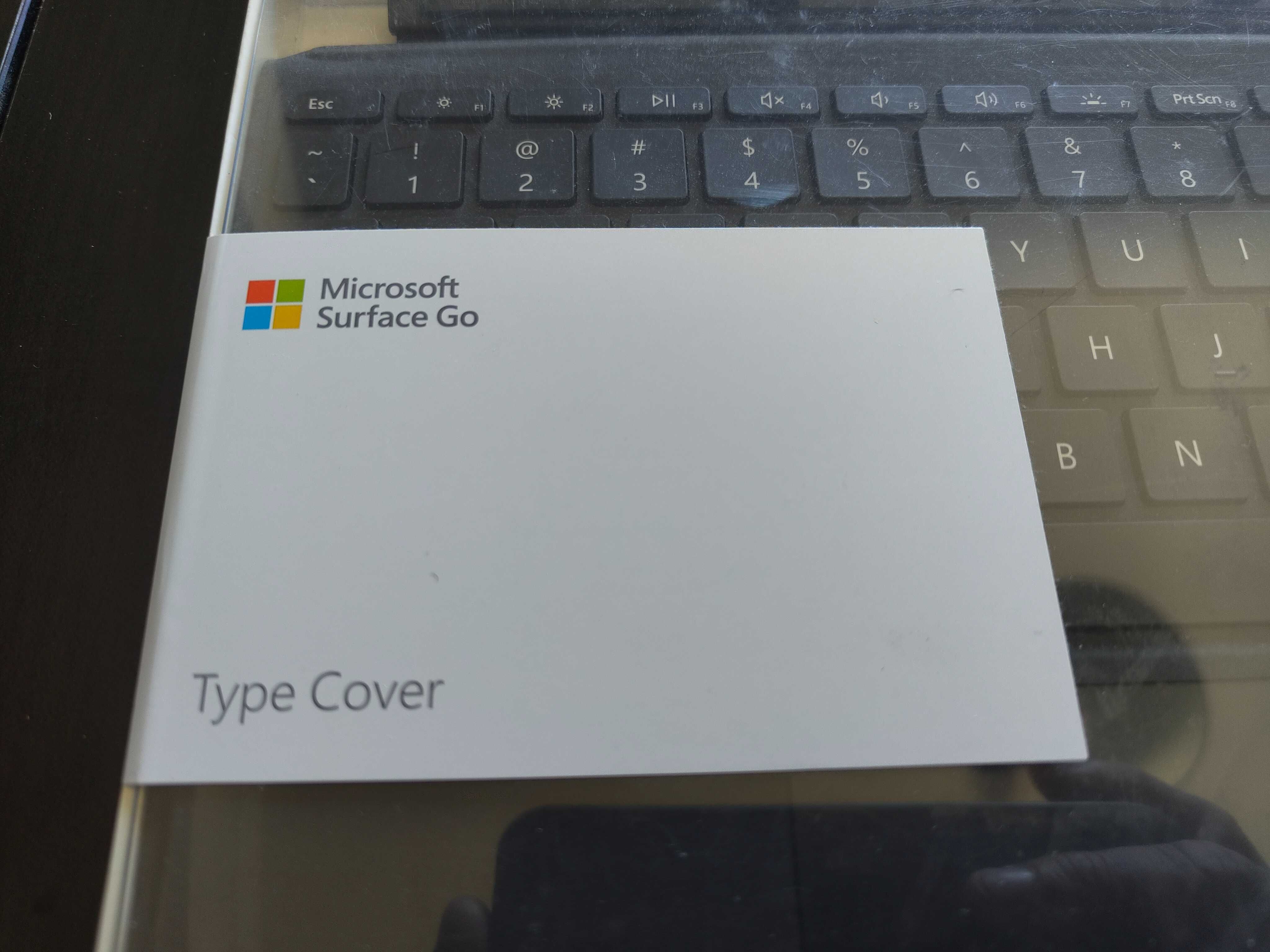Teclado Type Cover Surface Go, layout US - Pra desocupar.