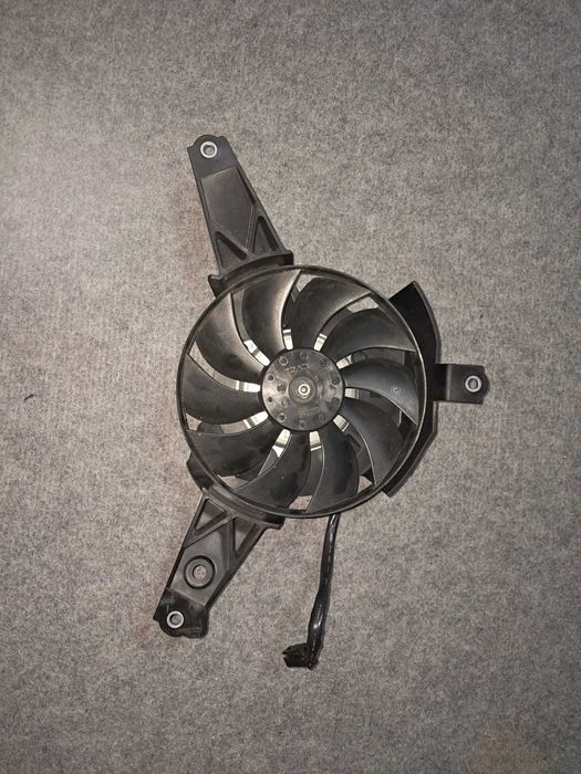 Yamaha MT07 - Wiatrak