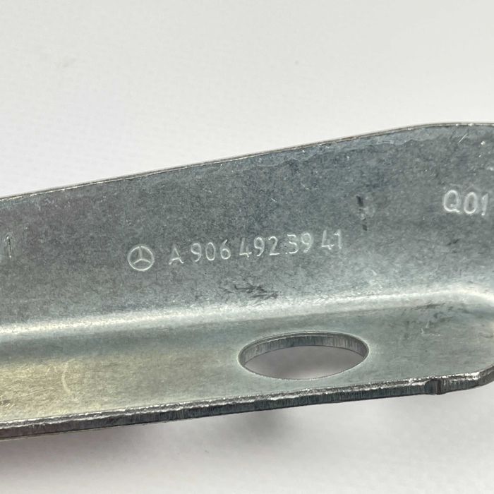 А9064923941 Кронштейн кріплення вихлопної труби Мерседес Спрінтер W906