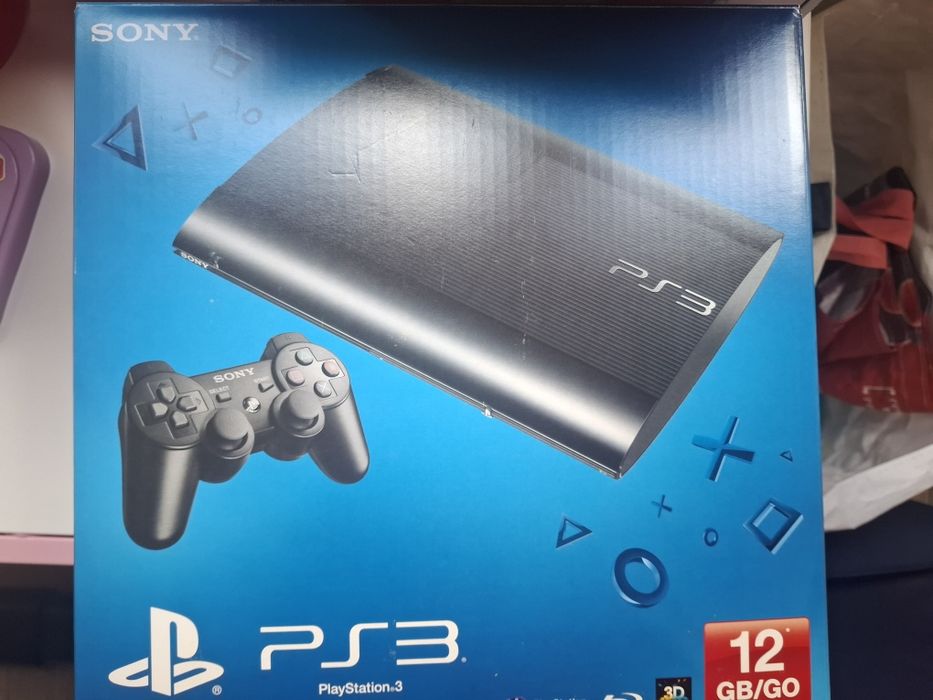 PS3 super slim com caixa original