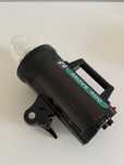 Lampa studyjna Quadralite MOVE 400