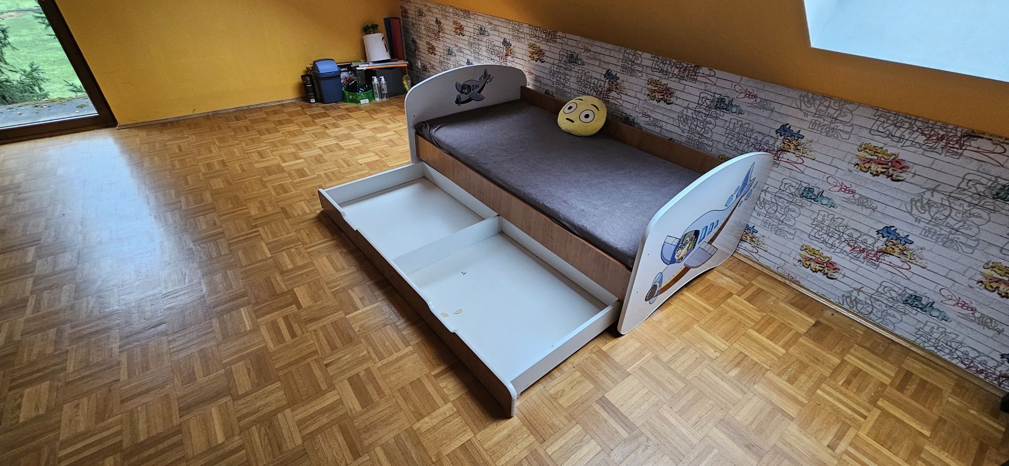 Łóżko dziecięce z szufladą i materacem  90x180
