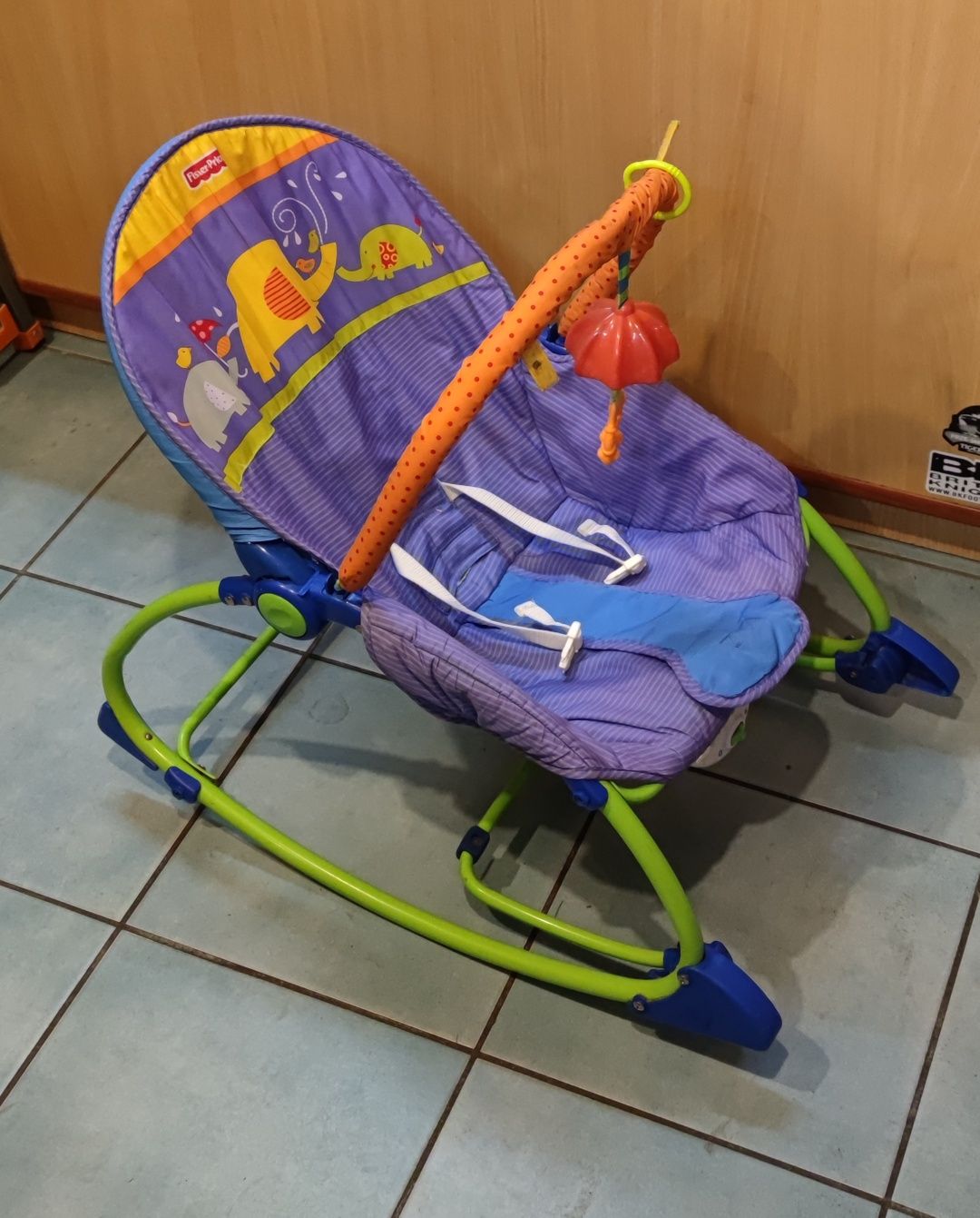 Bujak Fisher Price z wibracja huśtawka