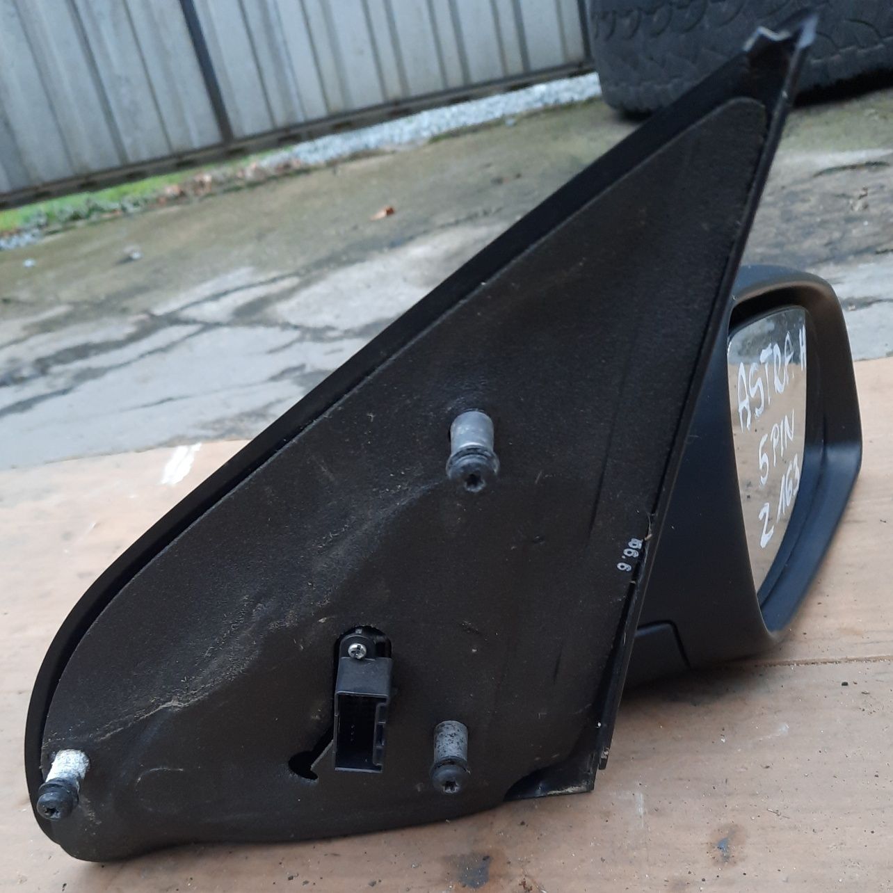 Opel Astra H Lusterko prawe 5 pin Z163