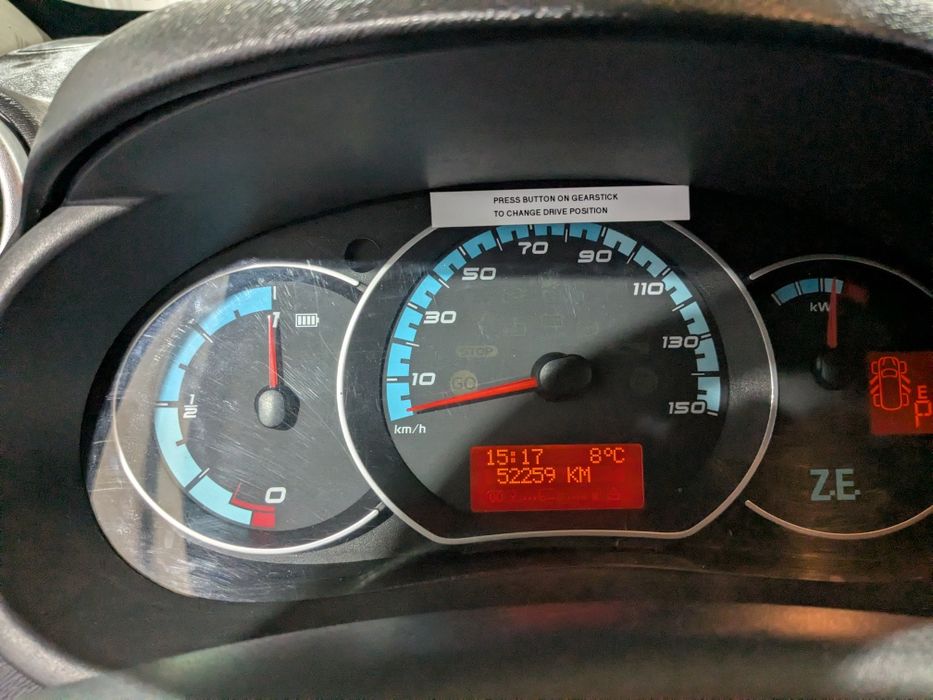 renault kangoo ze 33kw. 17 рік