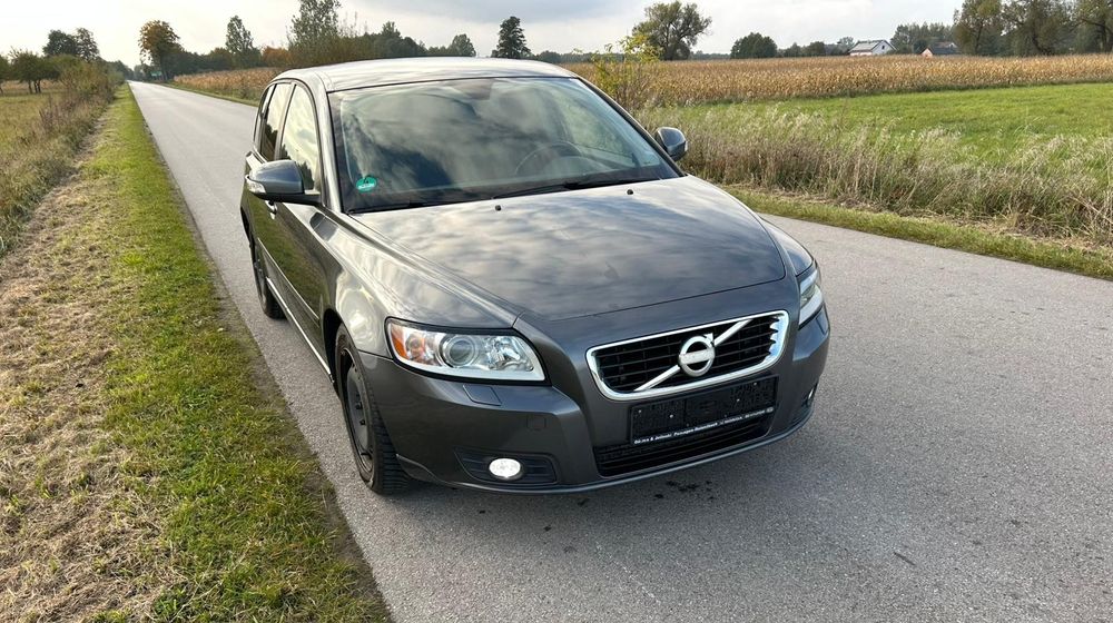 Volvo v50 2012 rok bezwypadkowy