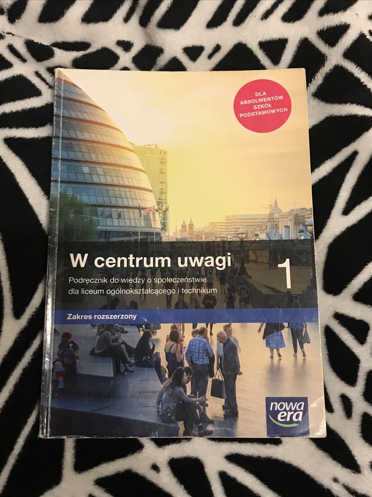 W centrum uwagi 1 podręcznik zakres rozszerzony