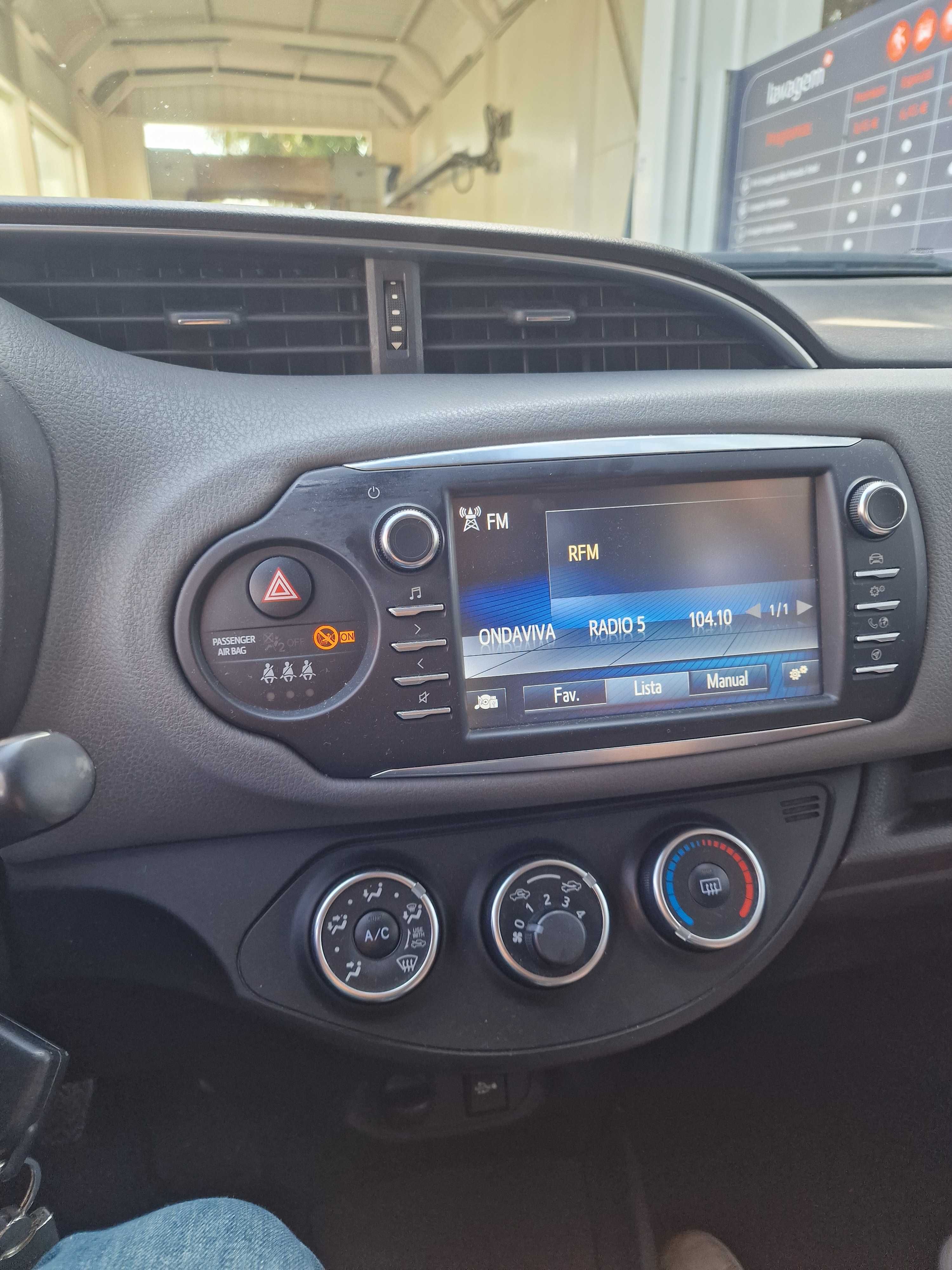 Toyota Yaris  1.0 Gasolina ano 2019, com 76.000 km reais