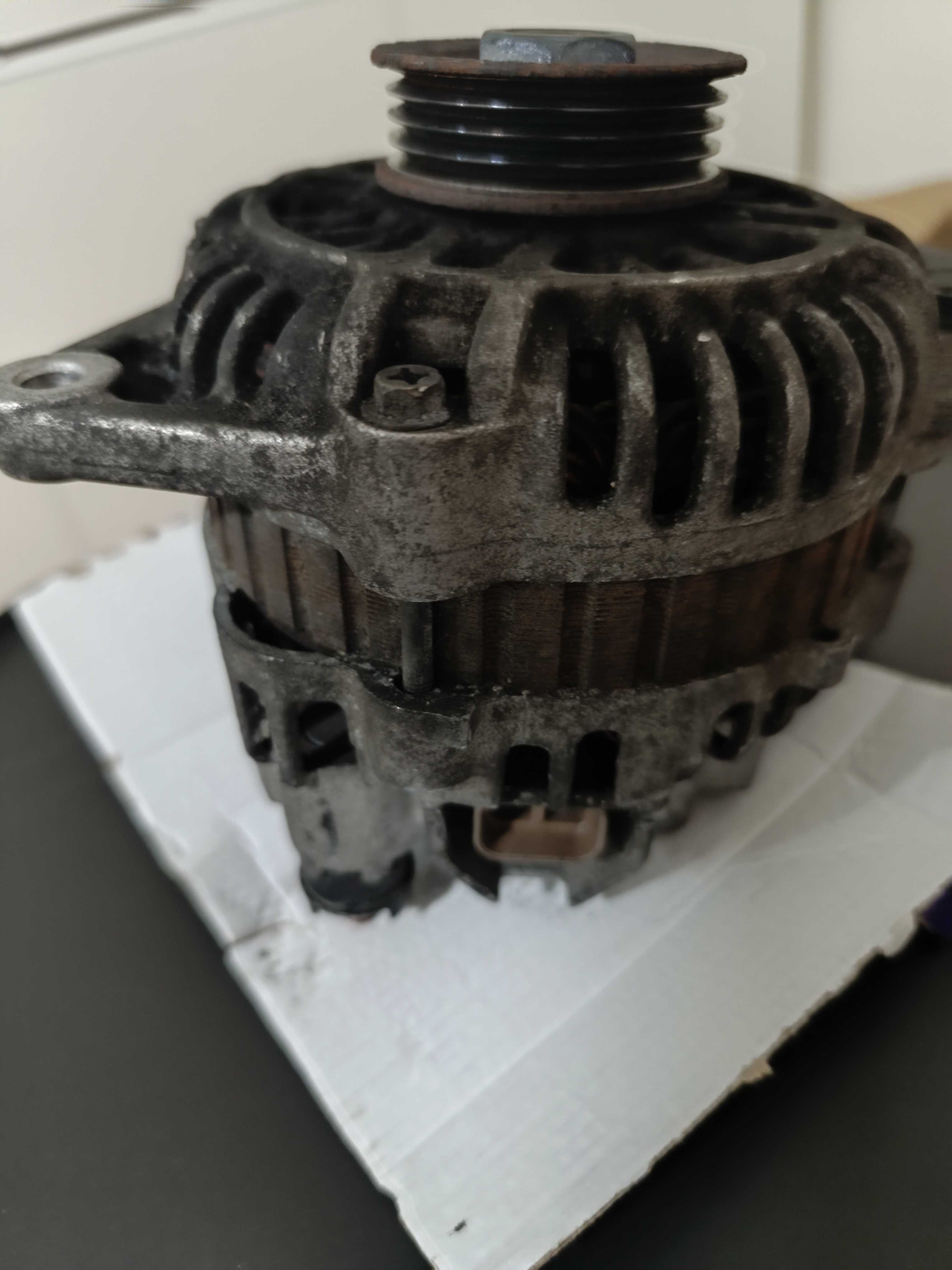 Alternador MAZDA 323 S.