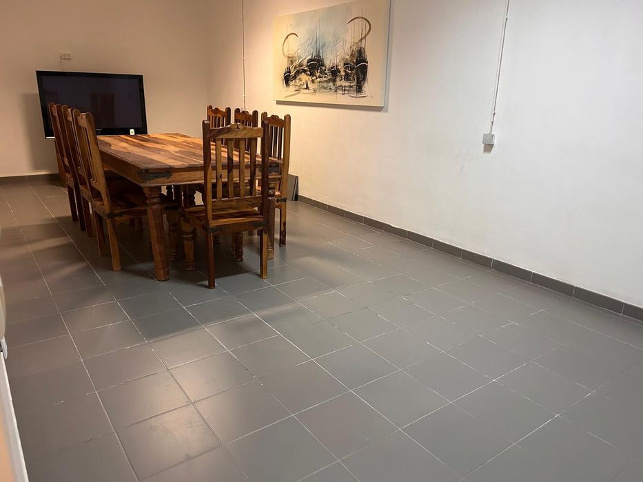 Alugo loja comercial em Albufeira