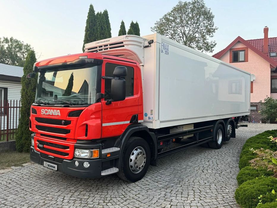 Scania P280  Scania P280 Chłodnia 2018r. 533.000 3 osie Winda / Po kontrakcie!!!