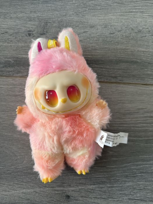 Labubu embalado e selado