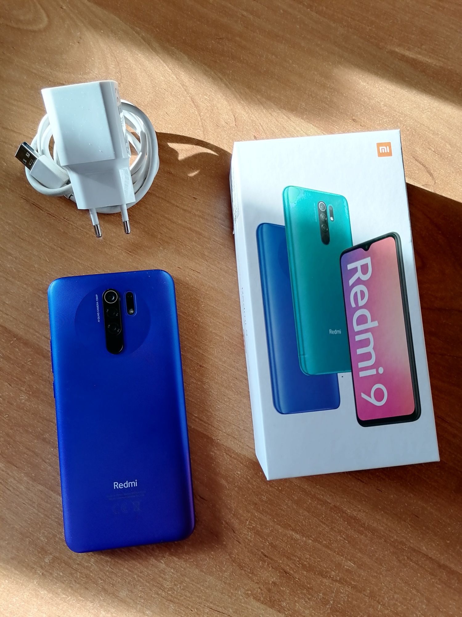 Redmi 9 - Smartfon z Pamięcią 64GB/4GB + 2 x Etui GRATIS