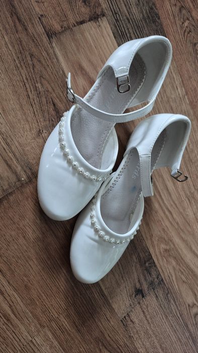 Buty komunijne 38,  białe balerinki, czółenka