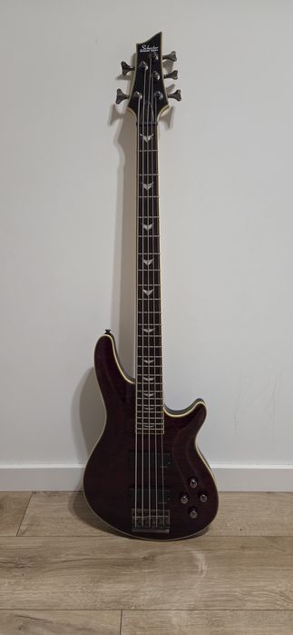 Gitara basowa Schecter Omen Extreme 5, Black Cherry