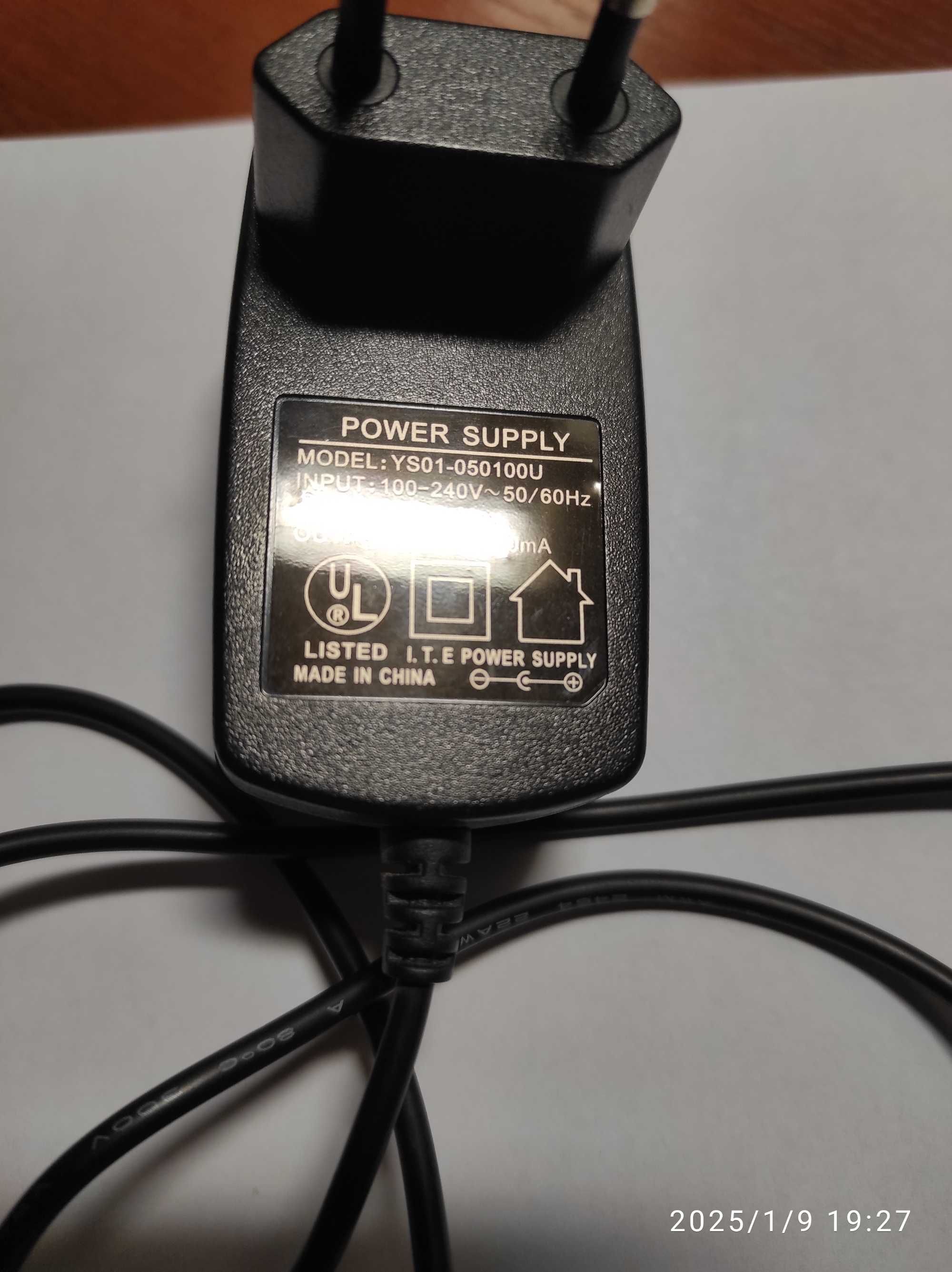 Продам цифровую фоторамку Intel