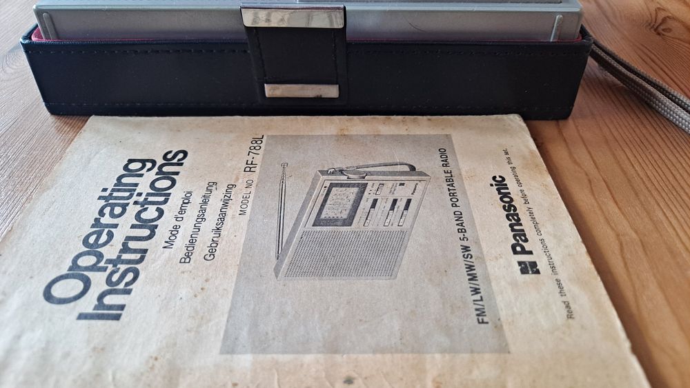 Panasonic RF-788L radio