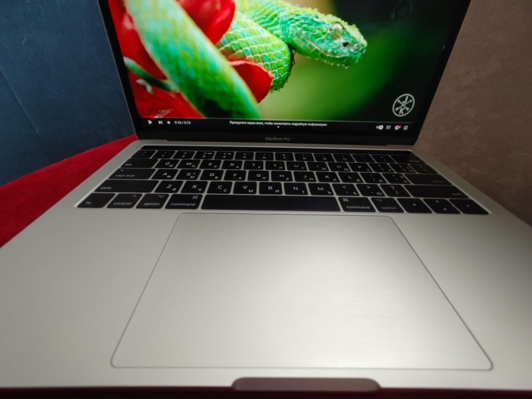MacBook pro 13 a1989 2019 i5 2.4ghz/16/256gb / video 1.5 gb