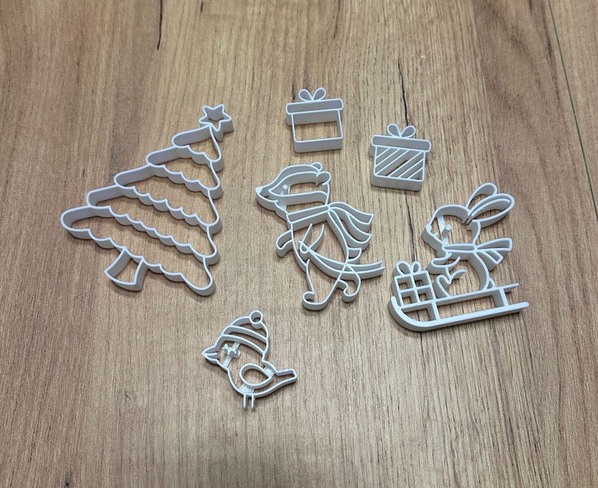 Zestaw 6 świątecznych foremek (wykrojnik + stempel) do ciasteczek