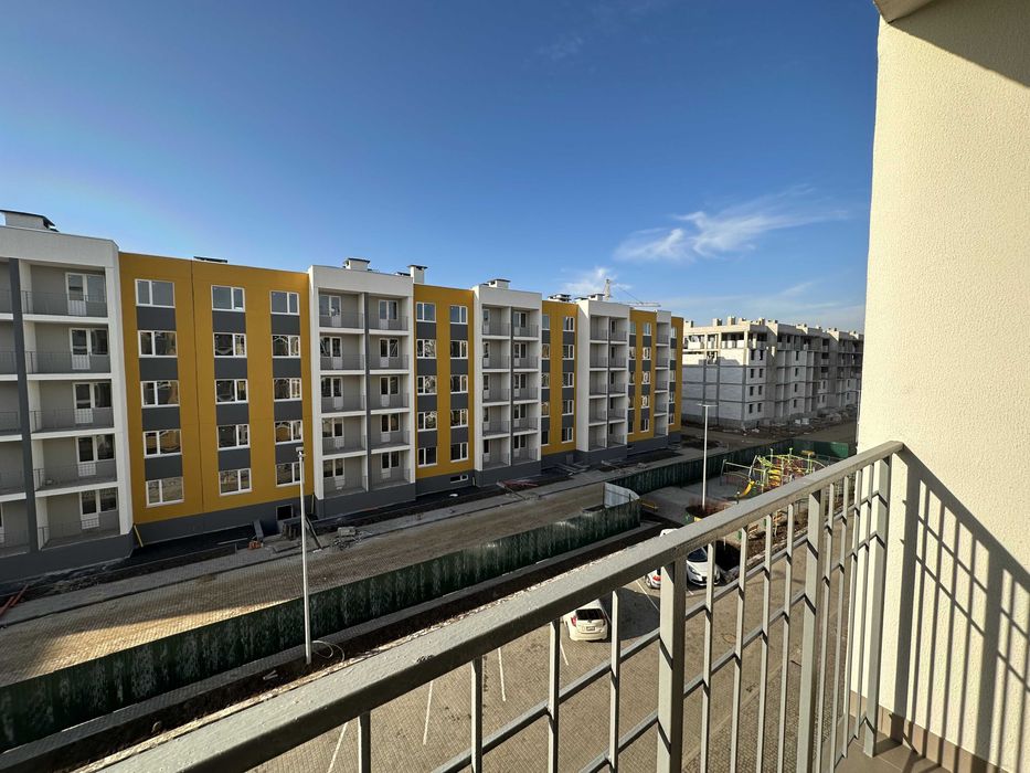 Продам новую квартиру в ЖК 7 небо, с гардеробной, 4й этаж.