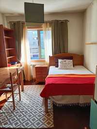 569621 - Quarto com cama de casal em apartamento com 3 quartos