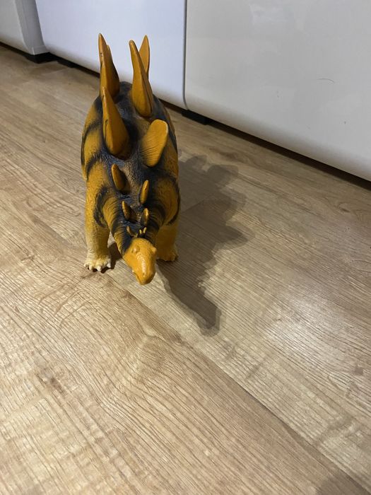 Sprzedam dinozaura