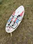 Fanatic Shark 130– deska windsurfingowa + fin