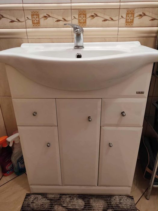 Oddam za darmo szafke i umywalke łazienkowa