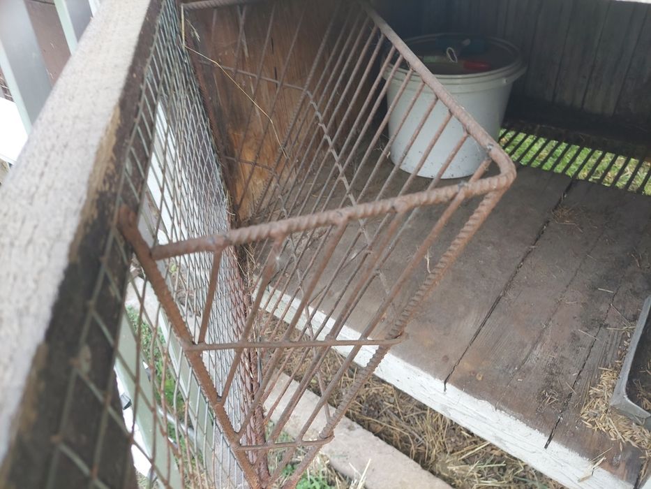 Продам гарні кролячі клітки б / у