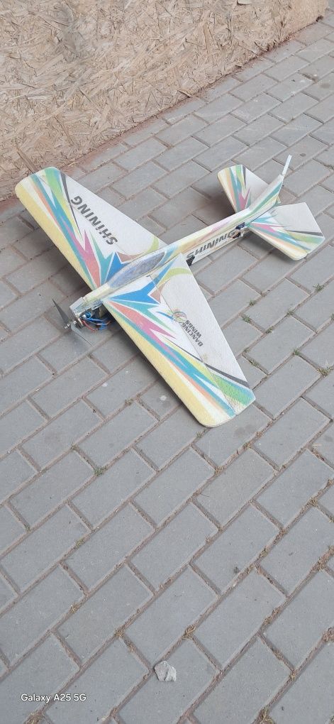 Shining dancing wings samolot akrobat rc tylko rozmowa telefoniczna