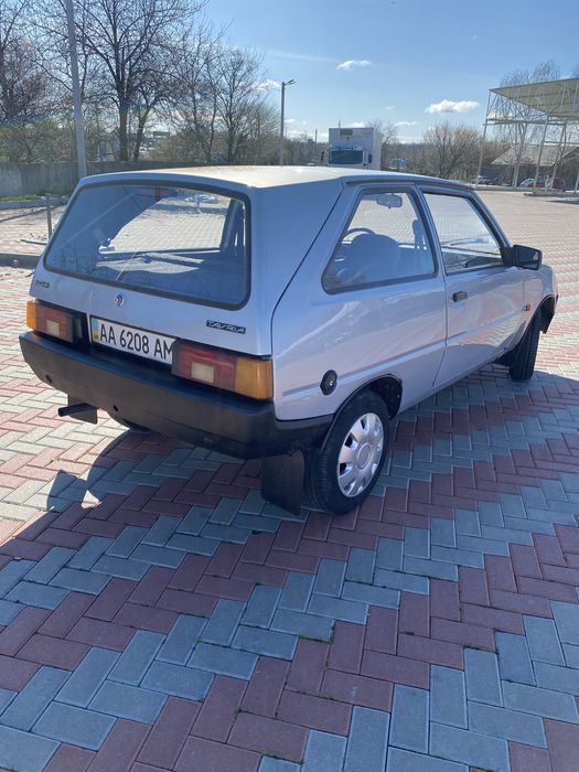 ЗАЗ Таврія Нова.
